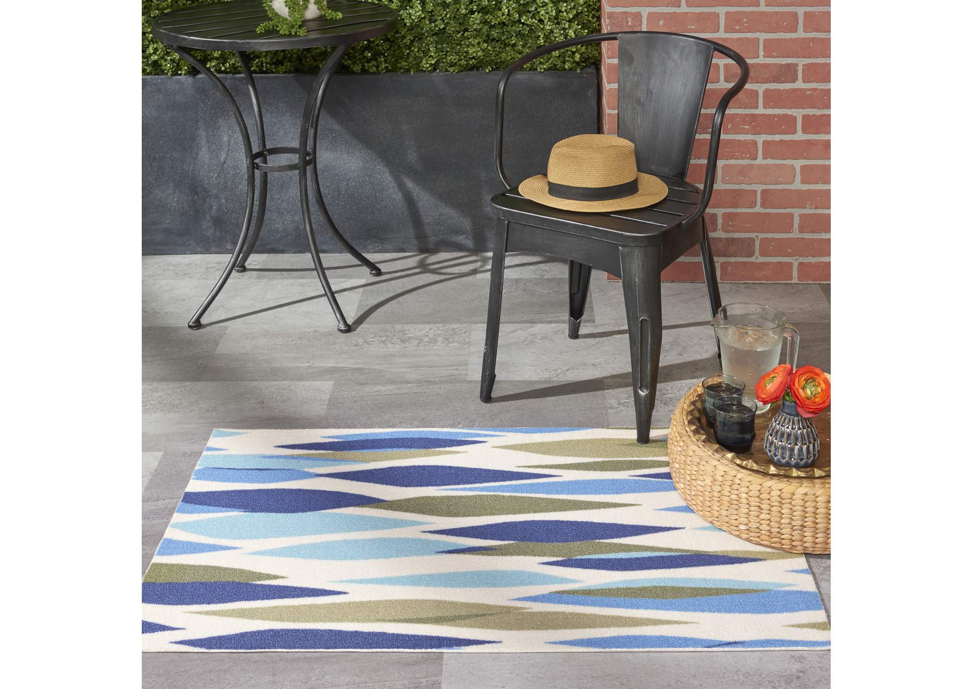 Waverly Sun N Shade 2'x4' Green Area Rug,Nourison
