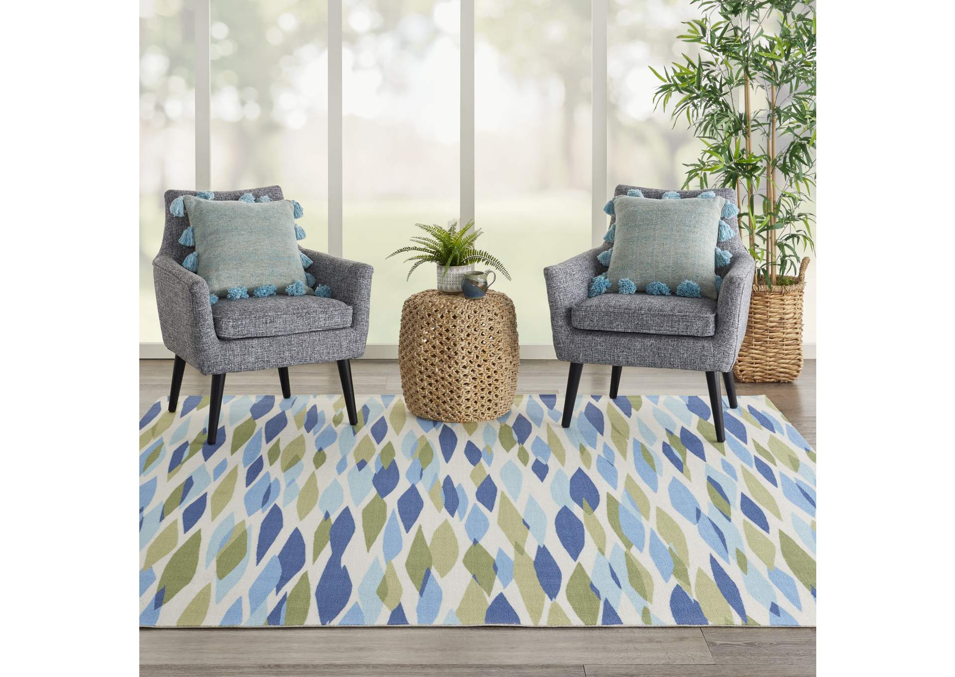 Waverly Sun N Shade SND01 Green 8' Square Rug,Nourison