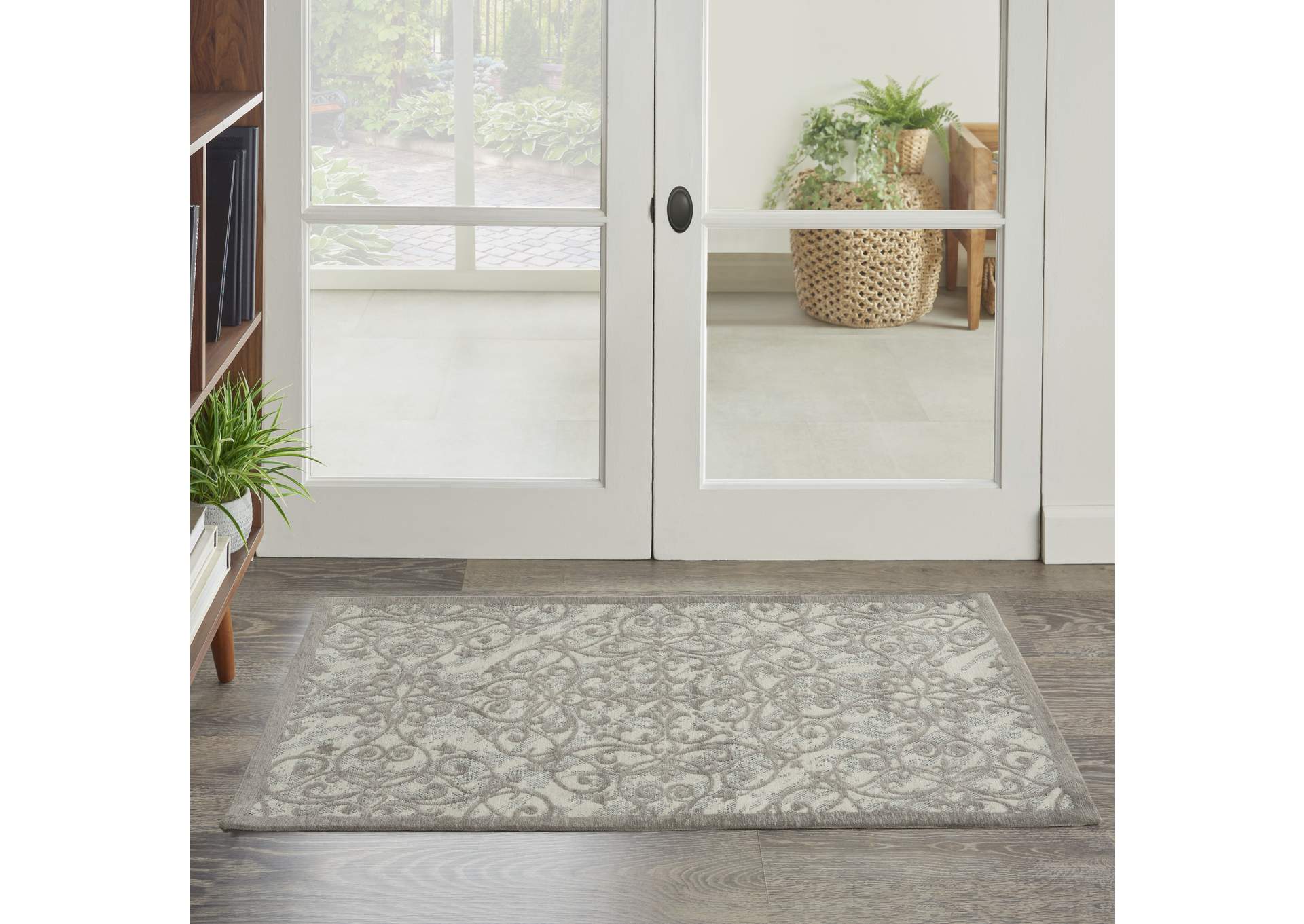 Nourison Damask 2'x4' Grey and White Vintage Area Rug,Nourison
