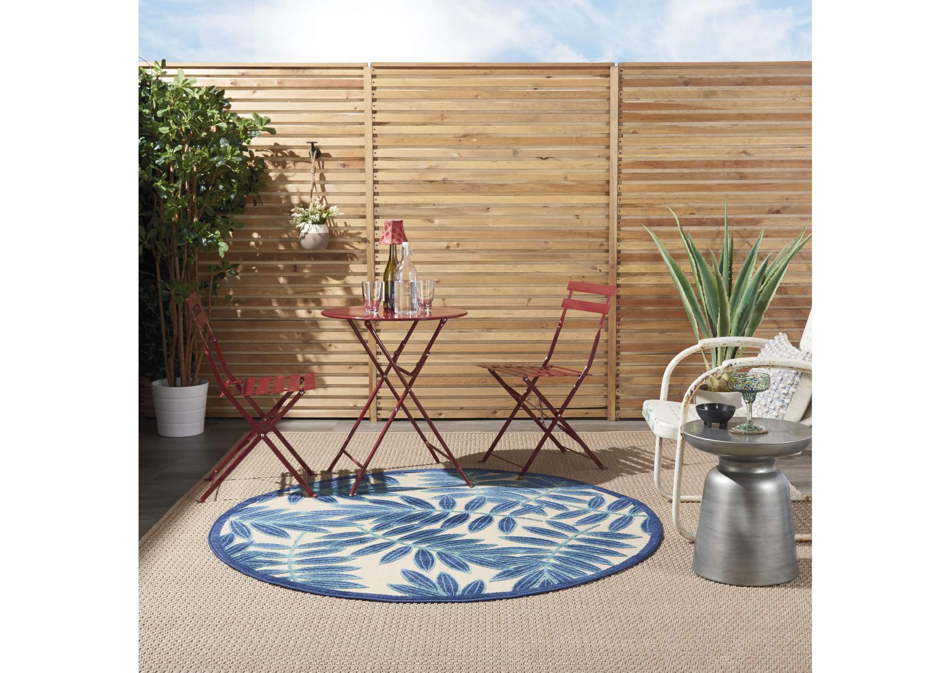Nourison Aloha ALH18 Navy Blue and White 5'3 Round Indoor-outdoor Area Rug,Nourison