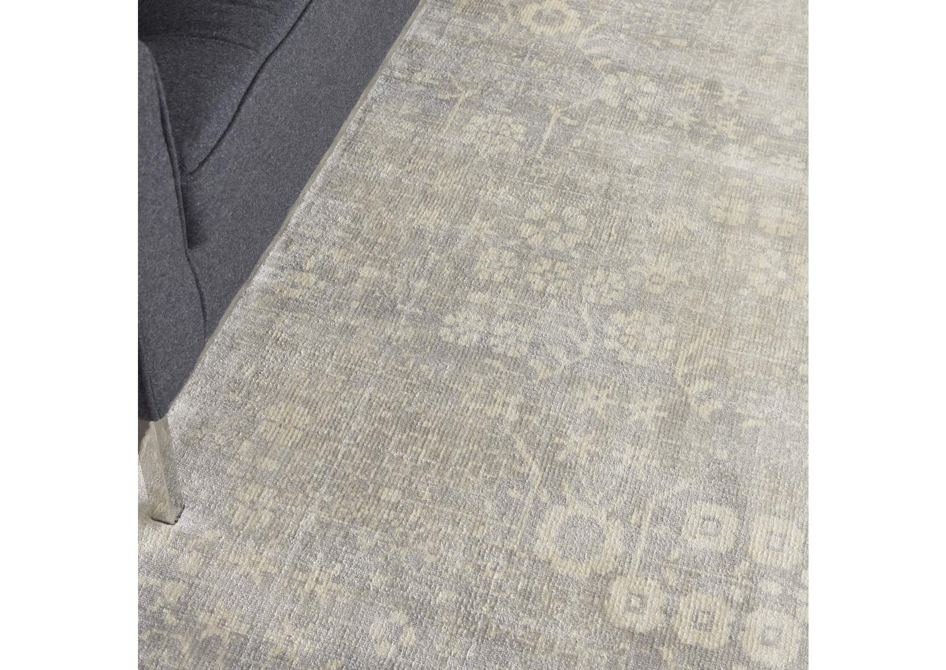 kathy ireland Home Desert Skies DSK02 Light Grey 4'x6' Area Rug,Nourison