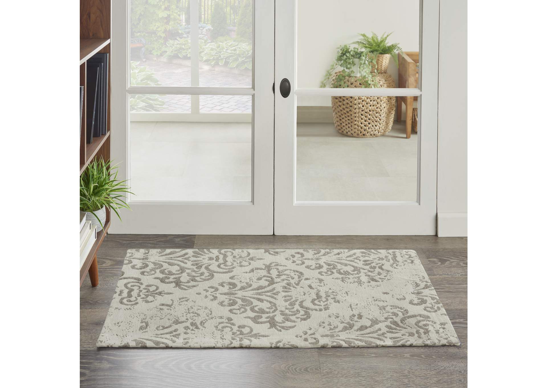 Nourison Damask 2' X 4' White Vintage Area Rug,Nourison