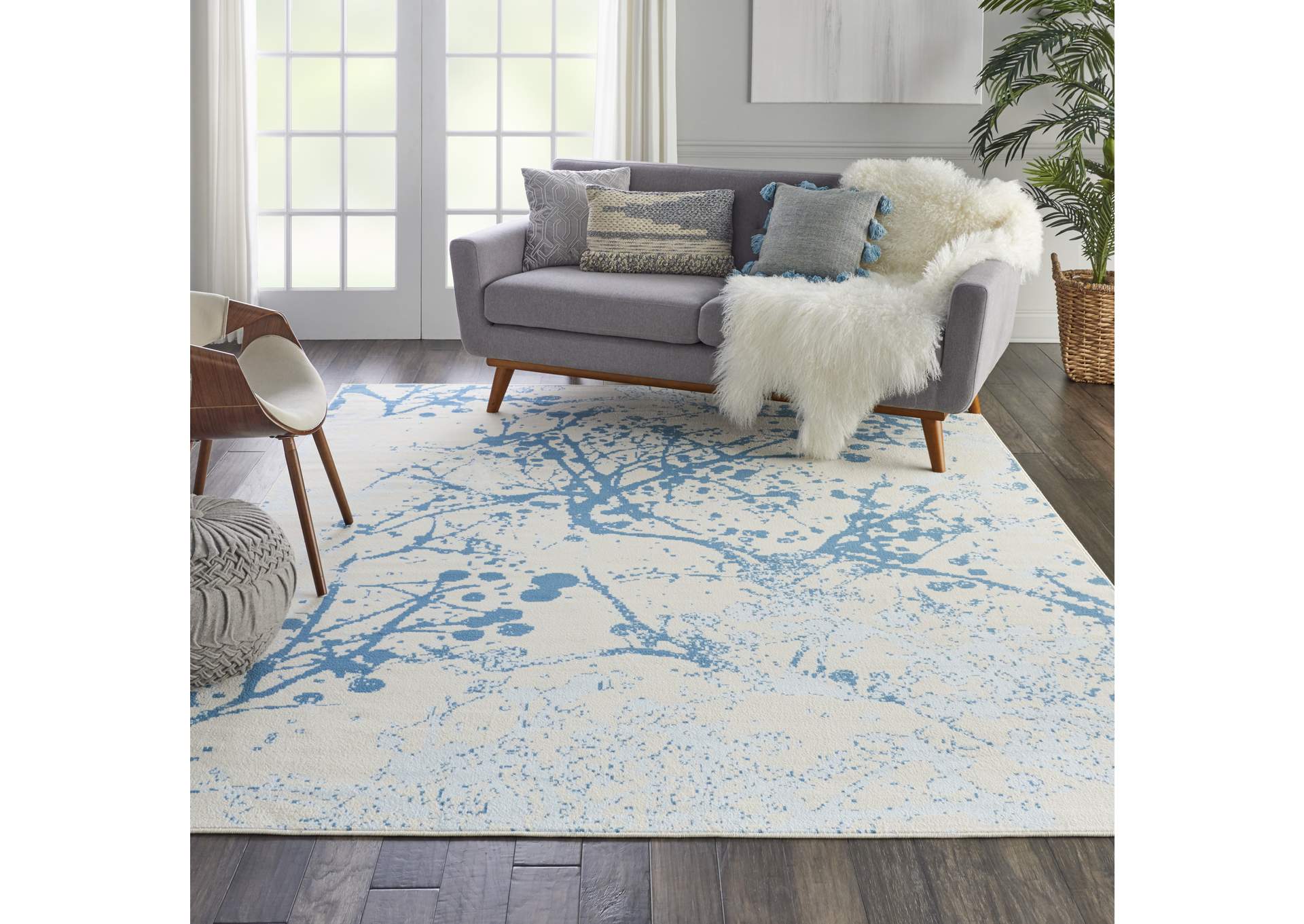 Nourison Jubilant JUB12 White and Blue 8'x10' Large Low-pile Rug,Nourison
