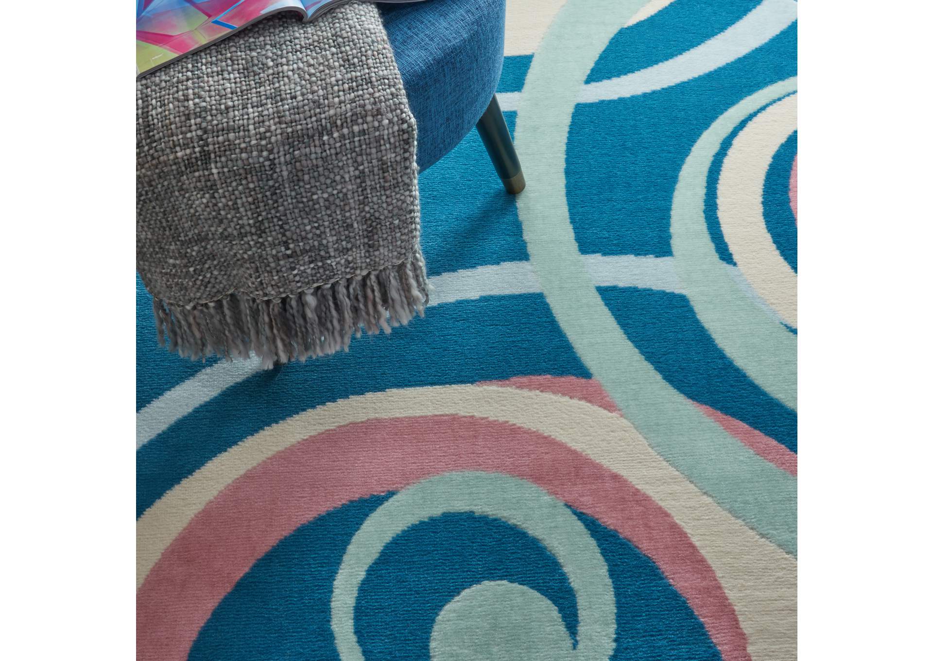 Nourison Grafix GRF21 Blue and Pink 5' Round Mid-century Area Rug,Nourison