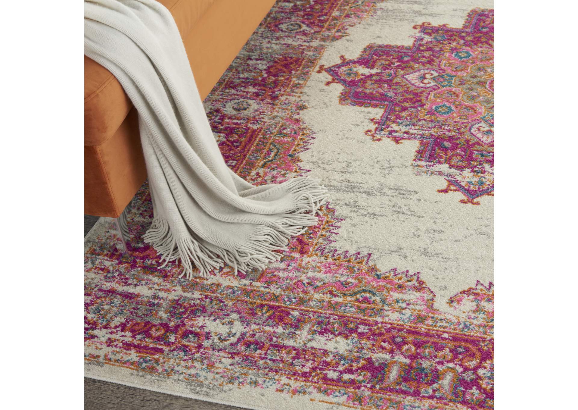 Nourison Passion PSN03 Pink and White 5'x7' Vintage Area Rug,Nourison