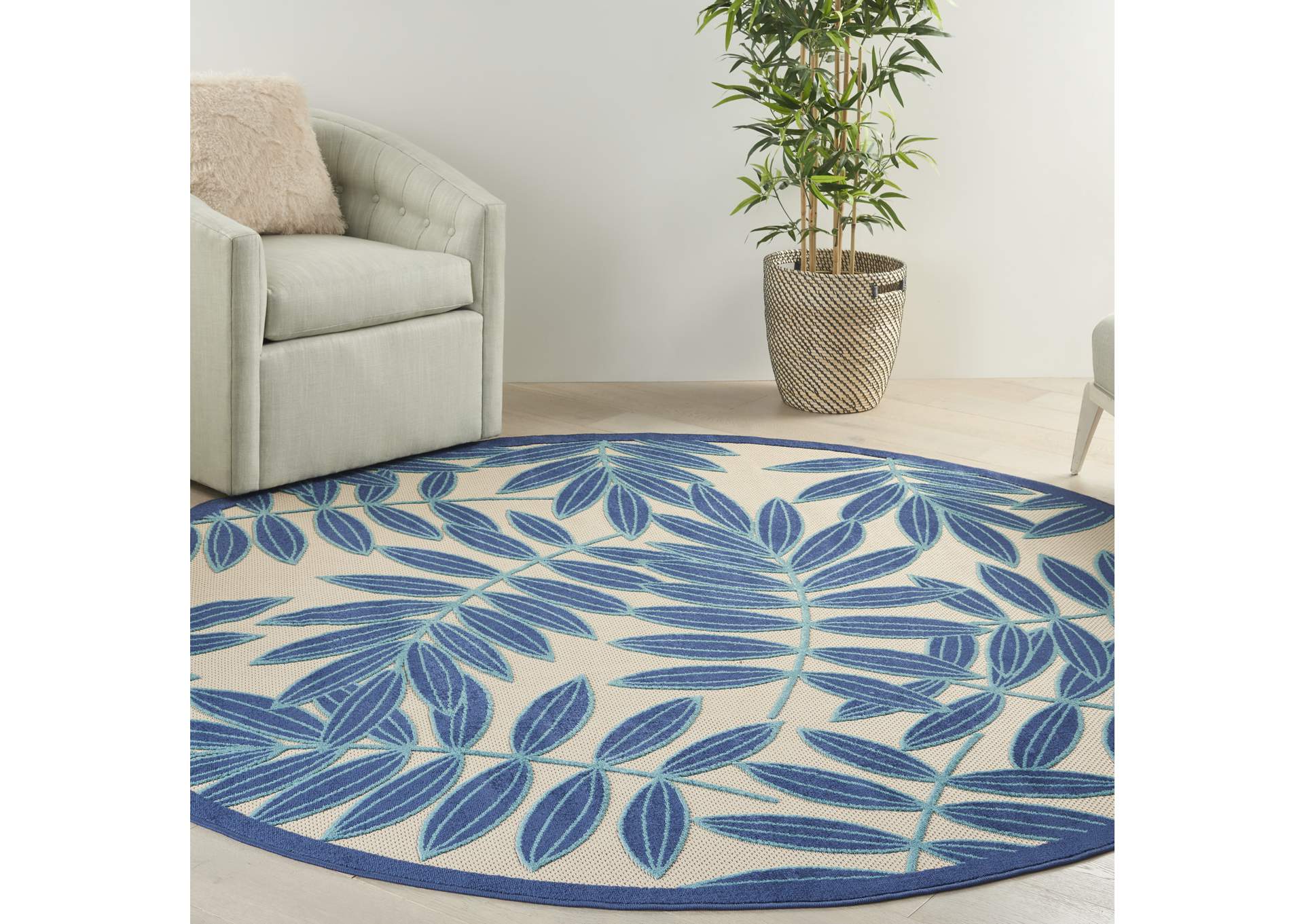Nourison Aloha ALH18 Navy Blue and White 7'10 Round Oversized Indoor-outdoor Rug,Nourison