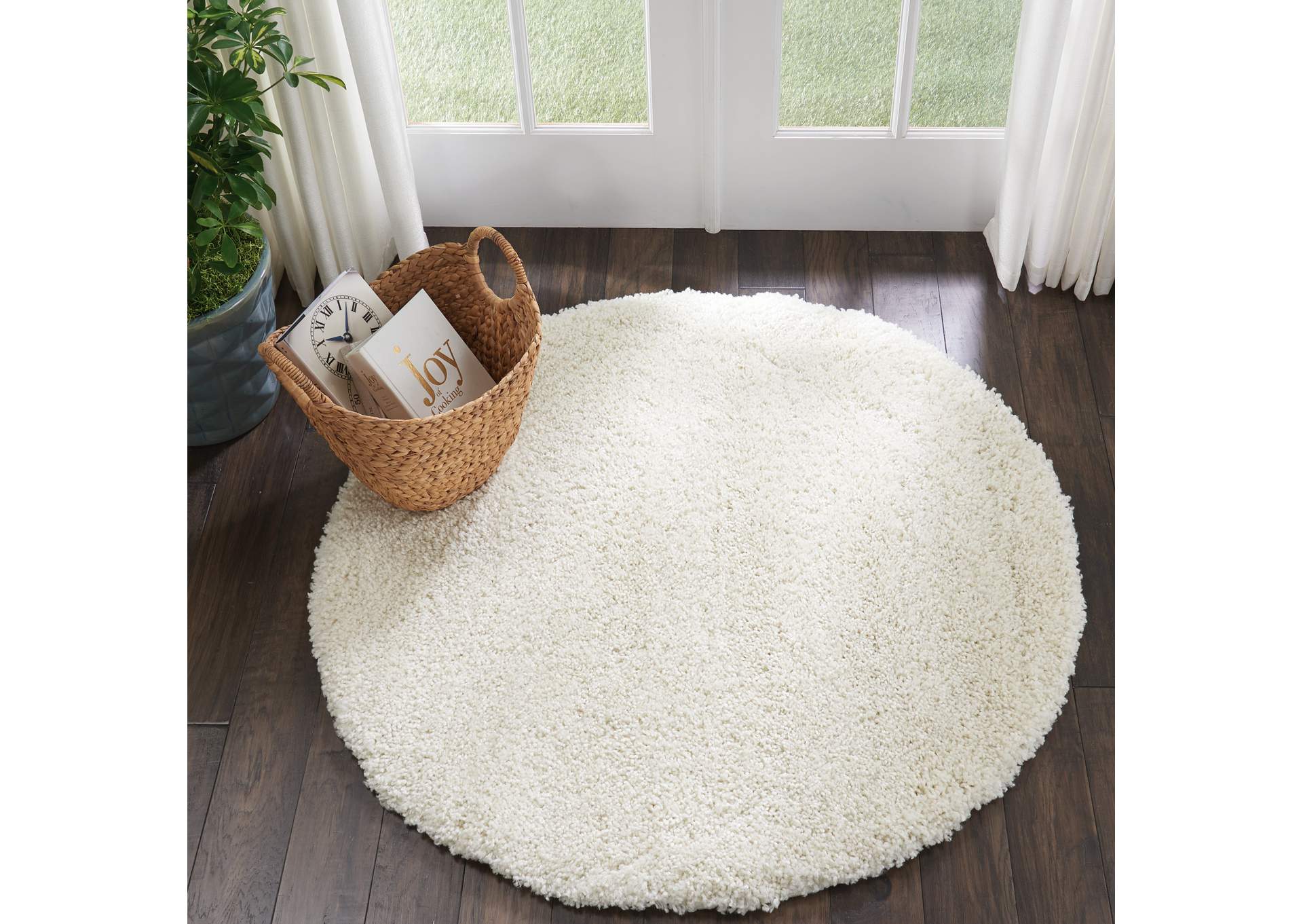 Nourison Malibu Shag MSG01 White 4' Round Area Rug,Nourison