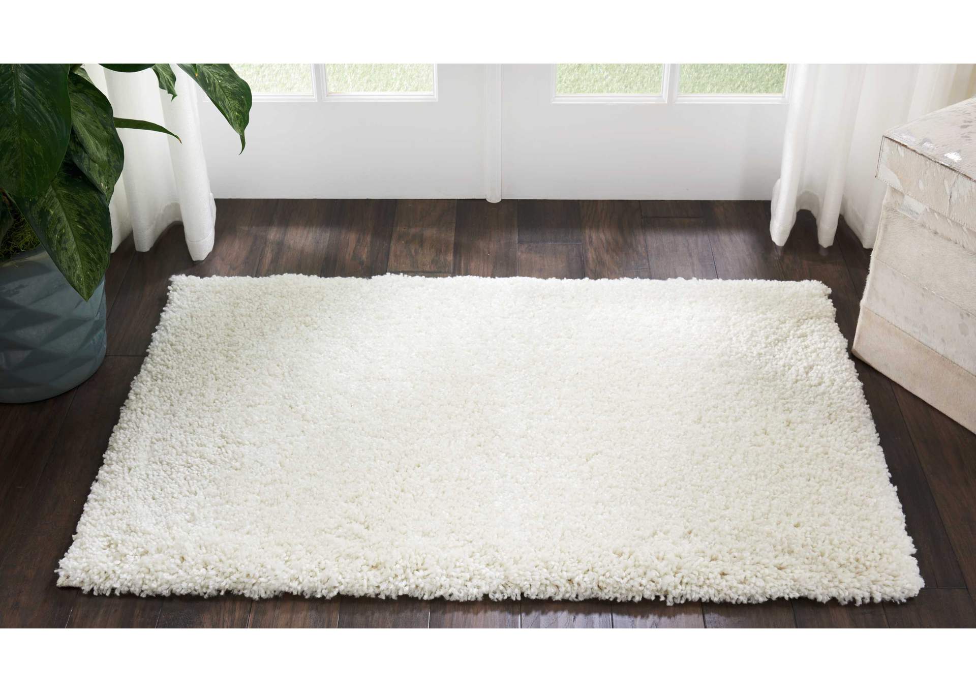 Nourison Malibu Shag MSG01 White 3'x4' Area Rug,Nourison