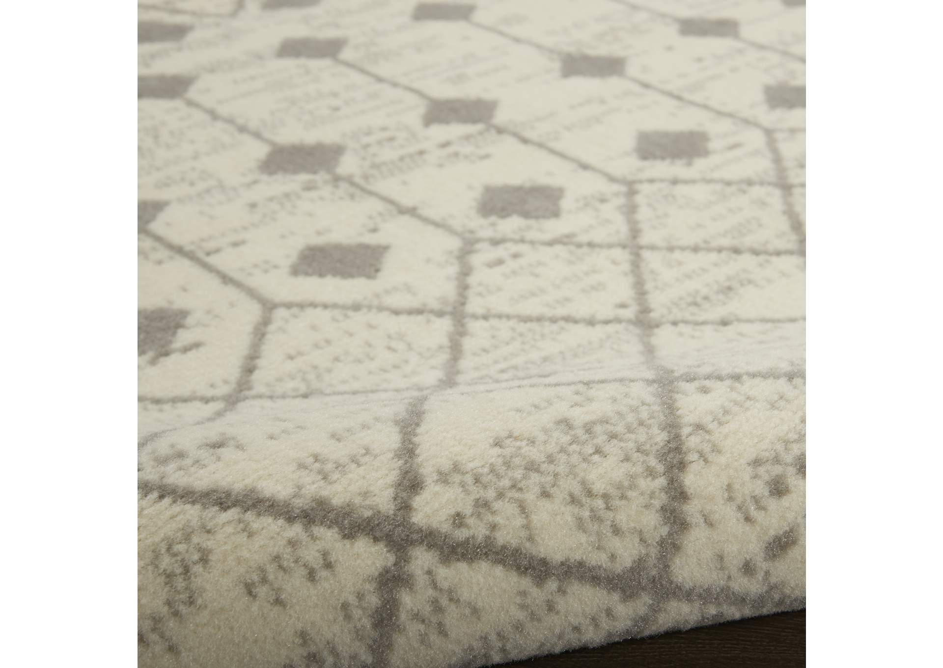 Nourison Grafix 4'x6' Ivory Area Rug,Nourison