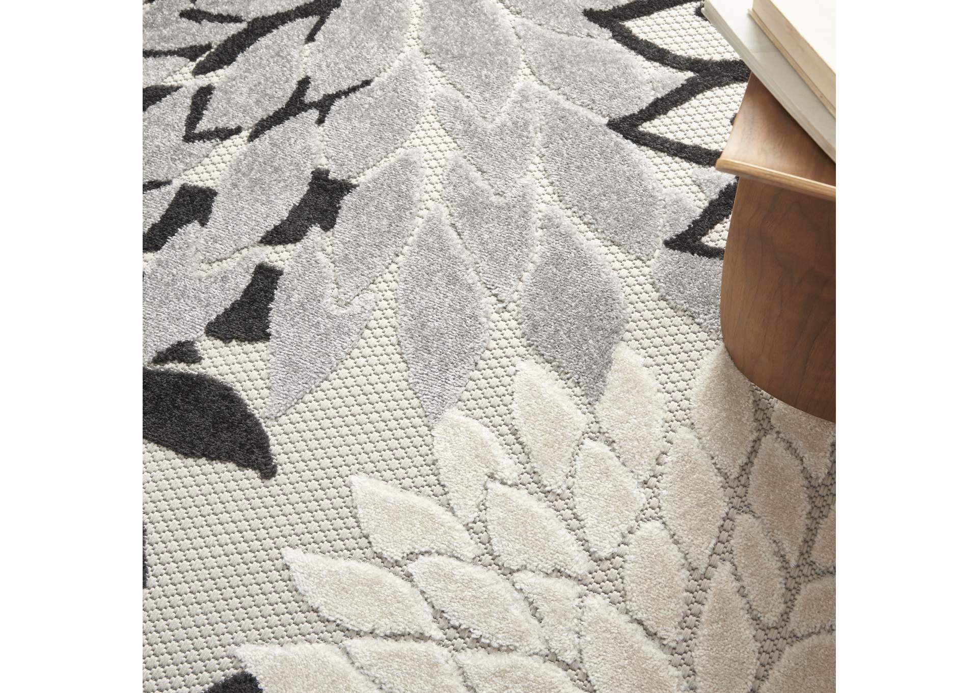 Nourison Aloha 5' Round Area Rug,Nourison
