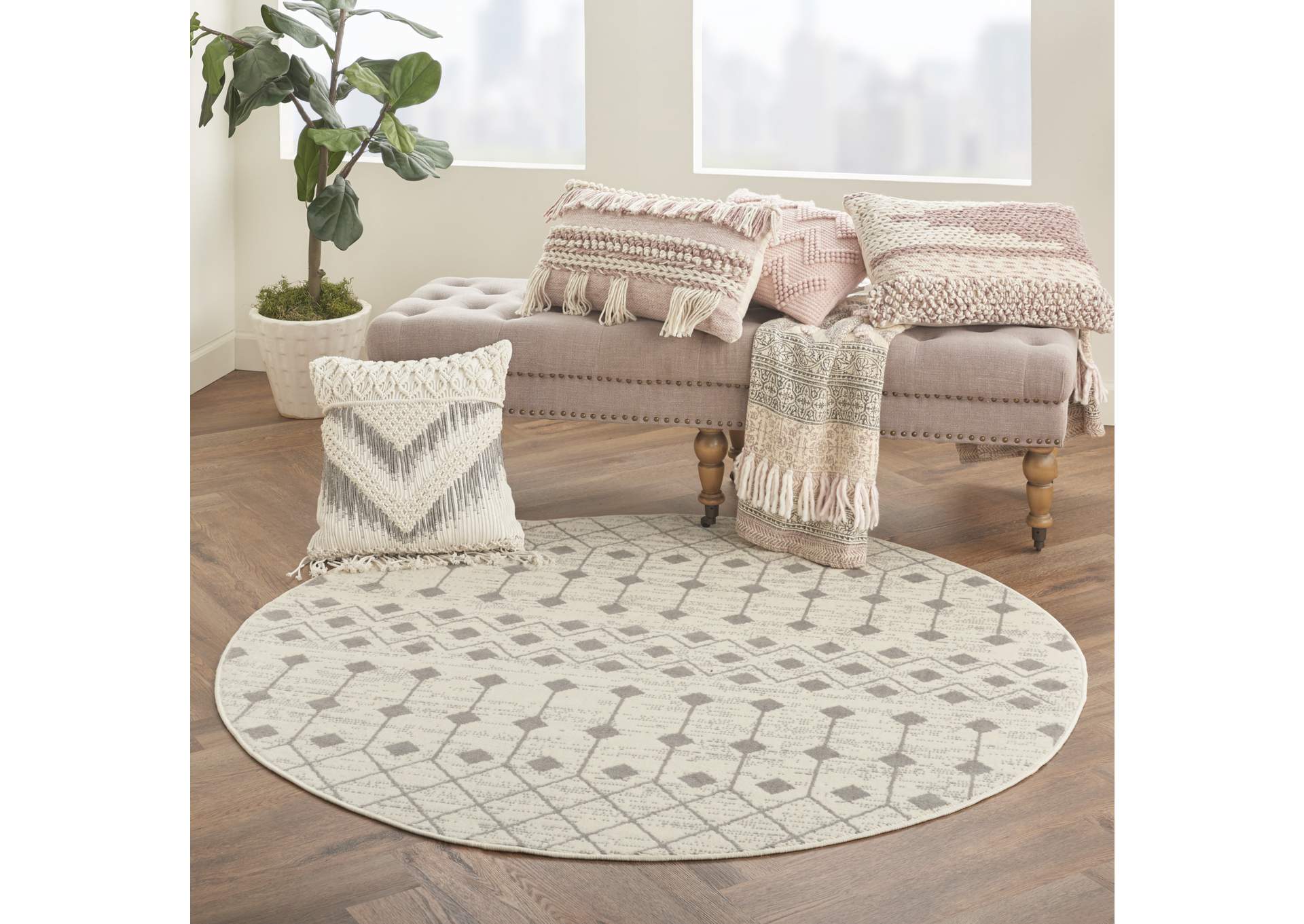 Nourison Grafix 5' Round Ivory Area Rug,Nourison