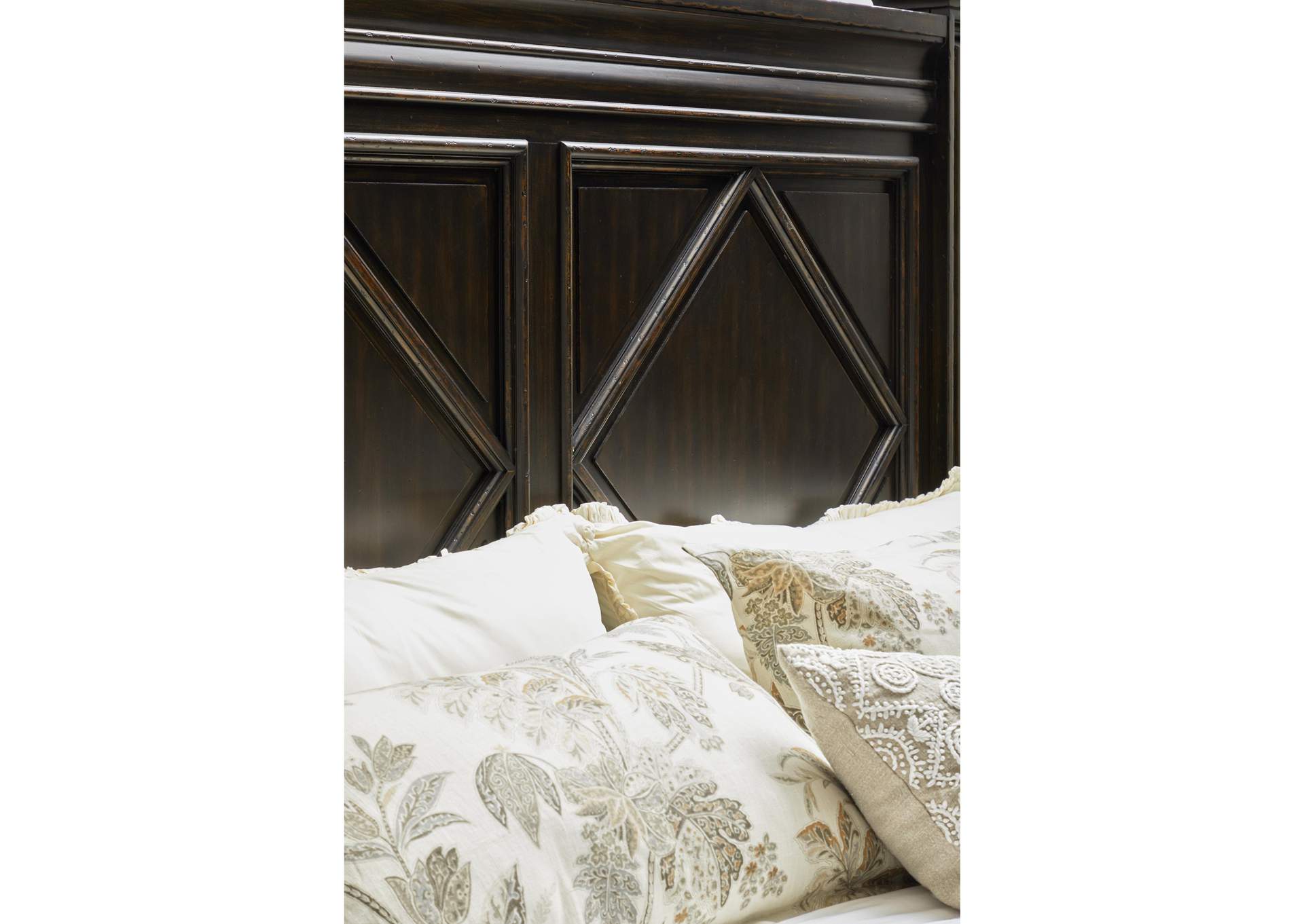 Canyon Creek Queen Bed in Brown,Pulaski Furniture