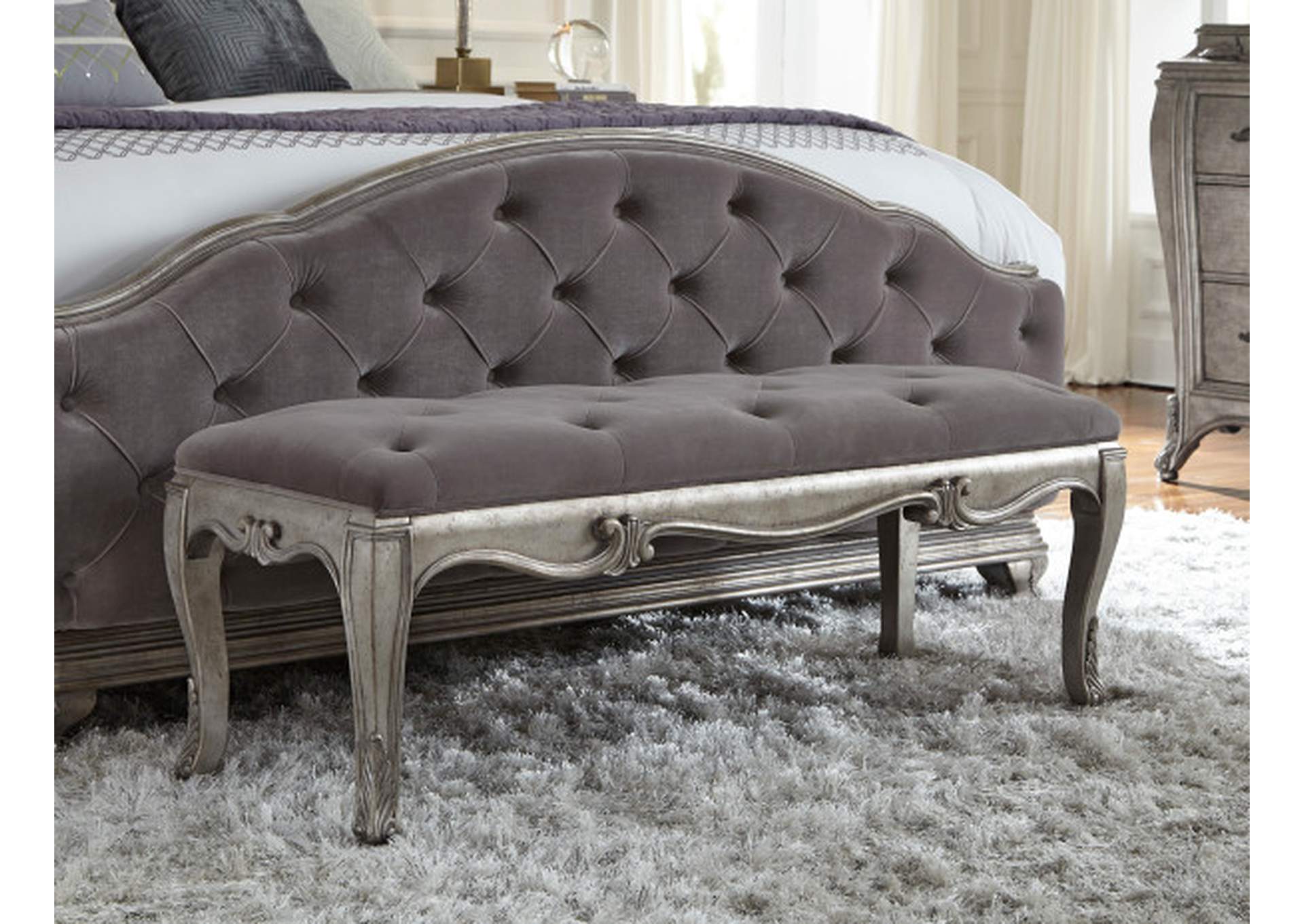 Rhianna Upholstered Bed Bench,Pulaski Furniture