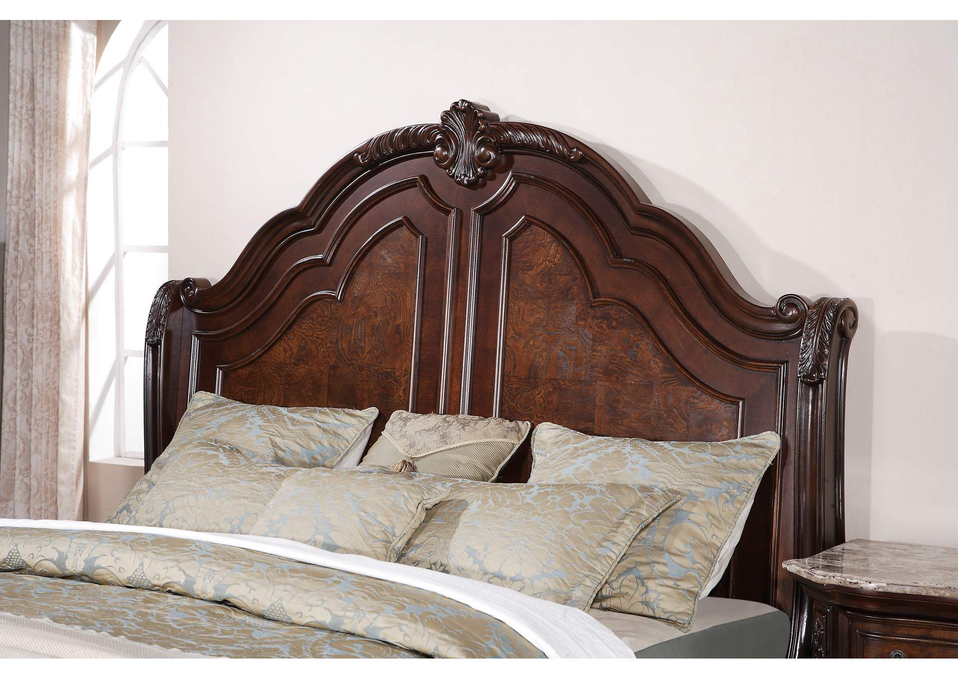 Edington King Bed,Pulaski Furniture