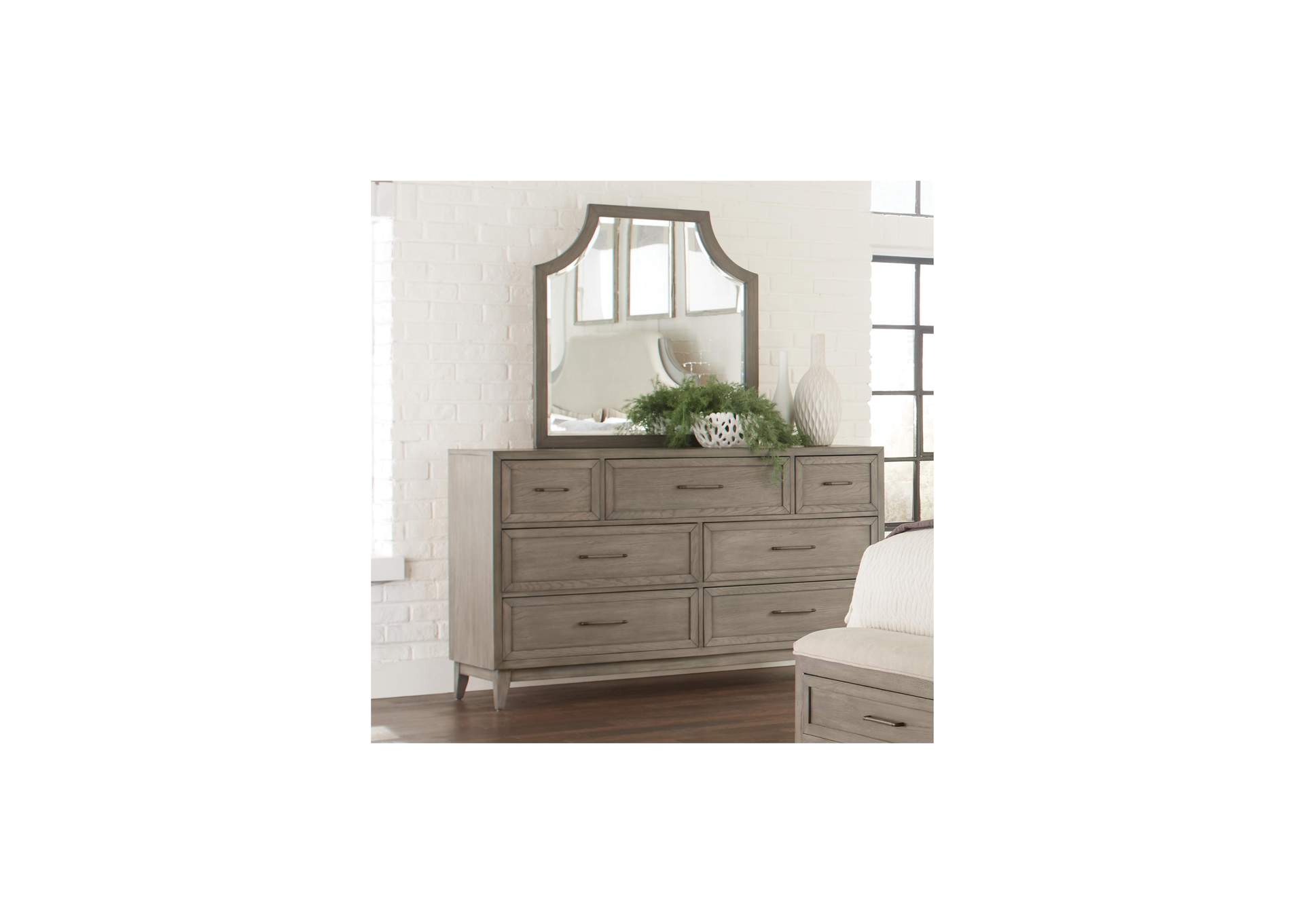 Vogue Gray Wash 7-drawer Dresser,Riverside