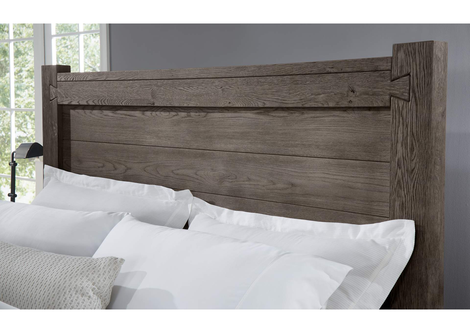 751 - Dovetail-Mystic Grey King Poster Bed With 6X6 Fb,Vaughan-Bassett