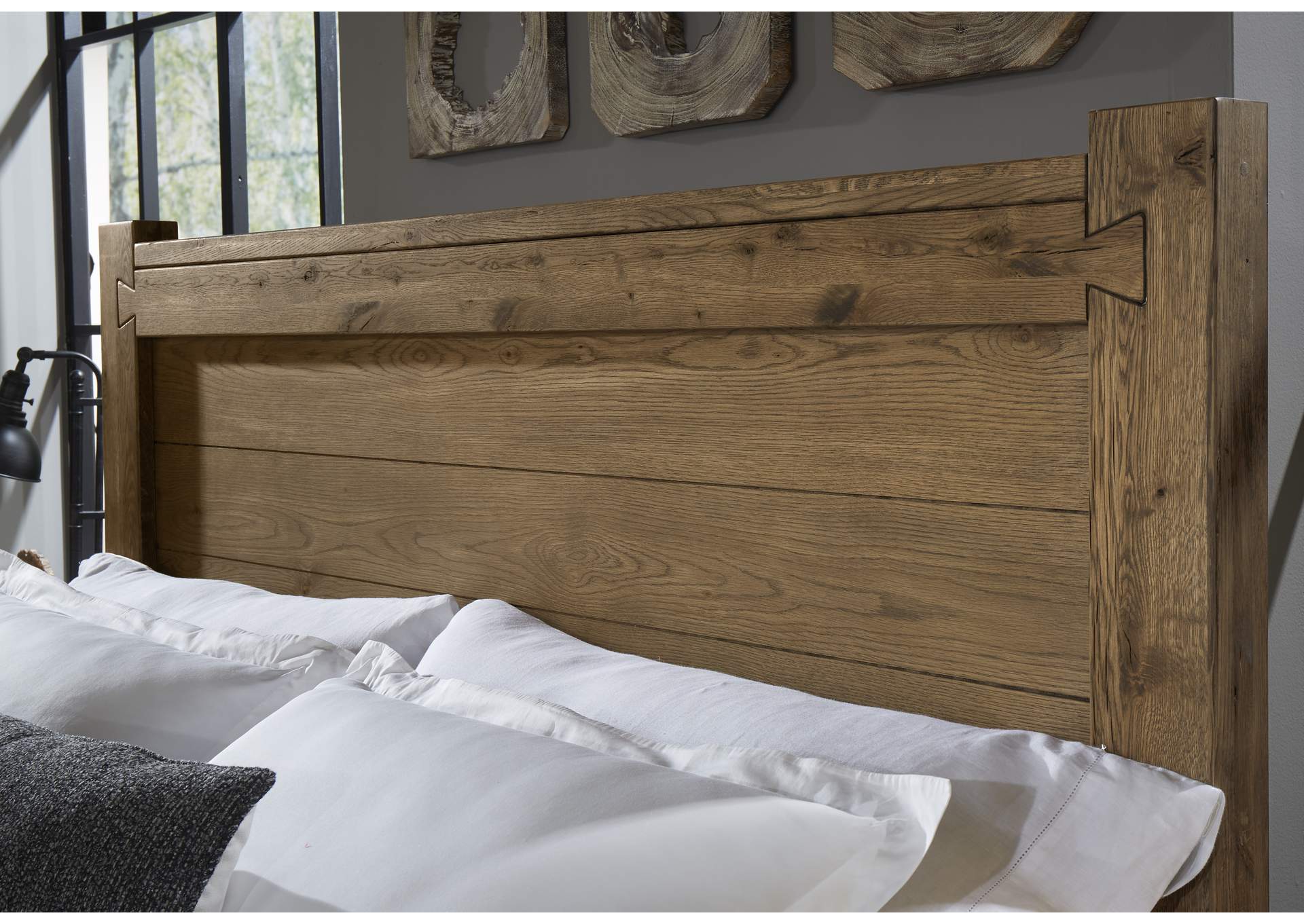 752 - Dovetail-Natural King Poster Bed With 6X6 Fb,Vaughan-Bassett