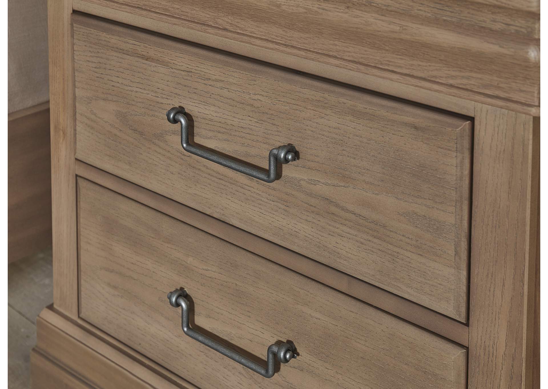 Vista-Natural Oak Dresser - 8 Drawer,Vaughan-Bassett